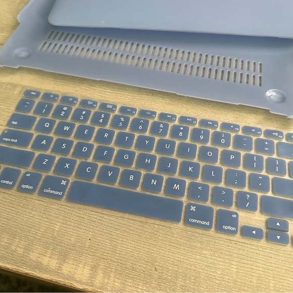 LIGHT Blue Apple 13 inch Set - Picture 1 of 4